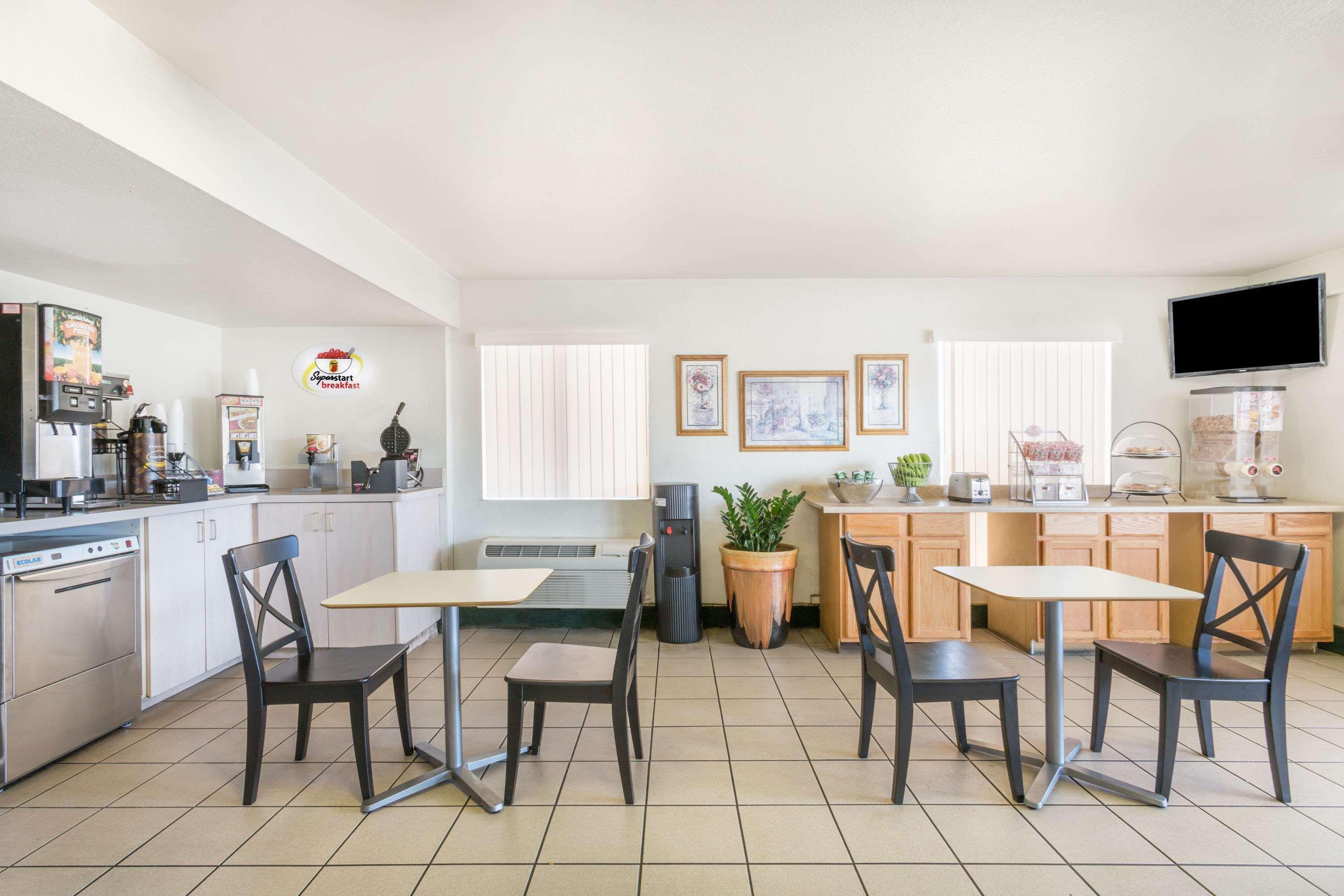 Super 8 By Wyndham Phoenix Metro North Bagian luar foto